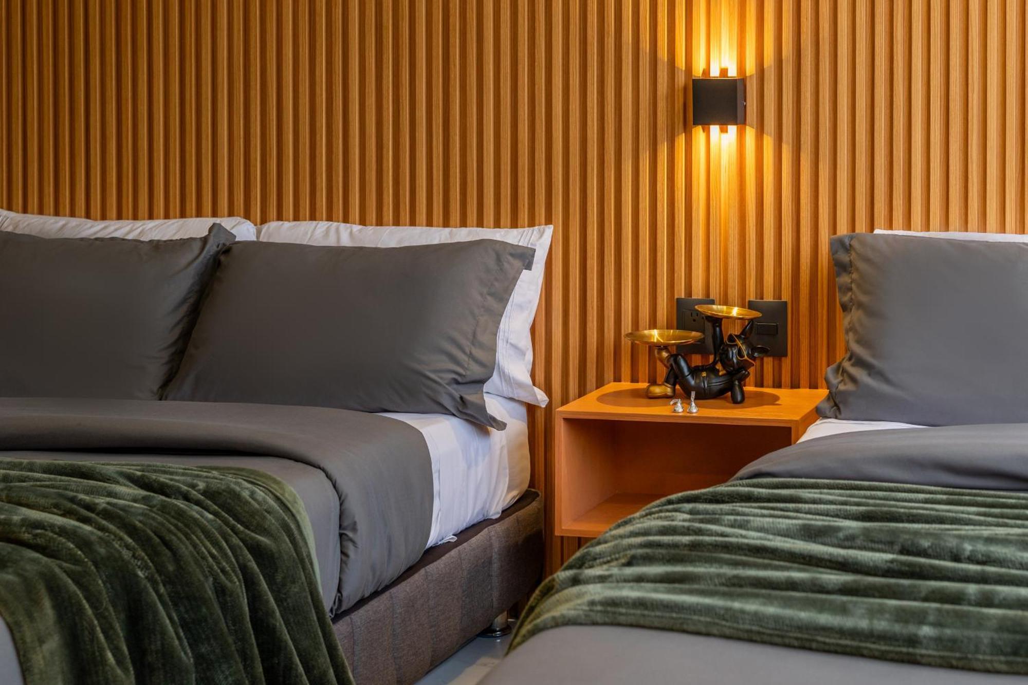 Posh Polanco Stay Tvs And Desks In Each Room - Mexico City — Photos 3